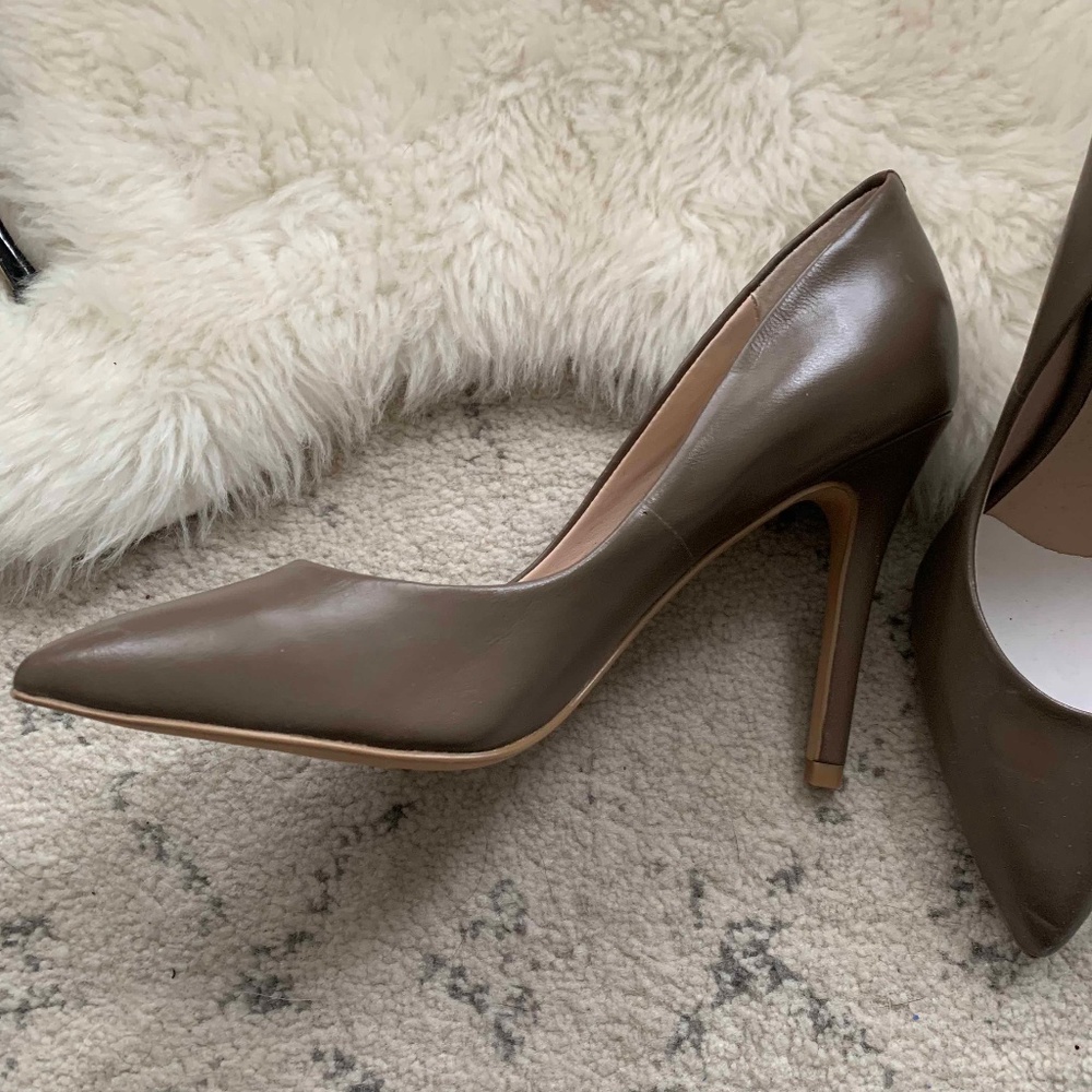 Brand new Charles David pumps